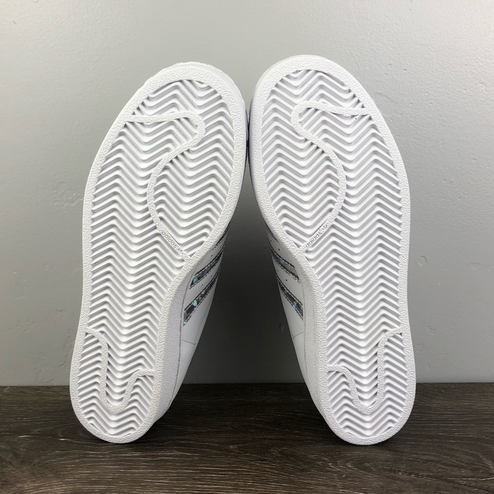 NEW Adidas Superstar Originals - Picture 6 of 7